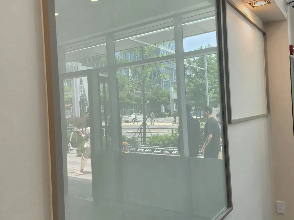동두천시 걸산동 건물 복도·대기 동선 야간 위생청소 사례 - 행진크린